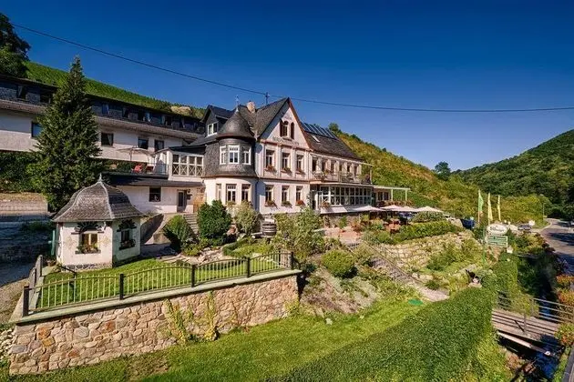 Weinberg-Schlößchen - 1