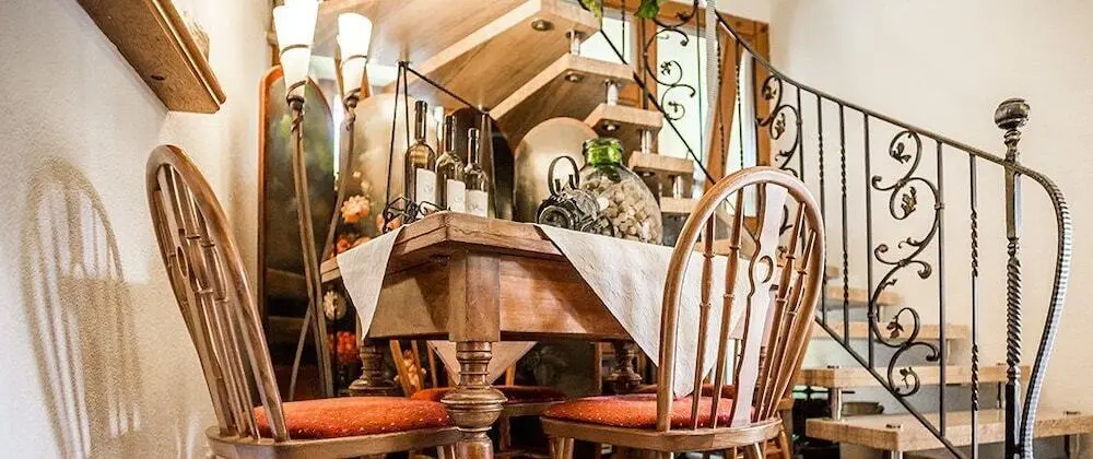 Weinhaus Sinz - İç Mekan