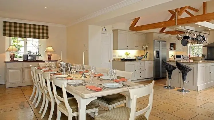 Weir Cottage - Öne Çıkan Resim