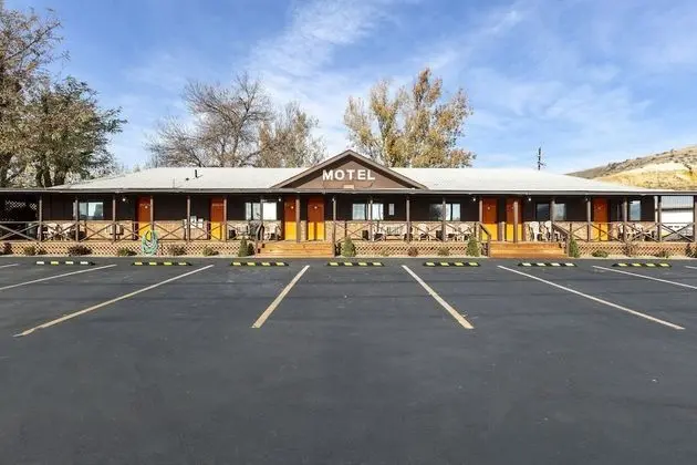 Weiser Motel & RV Park - 1