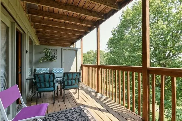 Welcome Inn- Pools - Great Balcony - Trails to Fishing -SO Close to Sdc!!