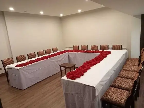 Welcome Hotel Islamabad - İş / Konferans