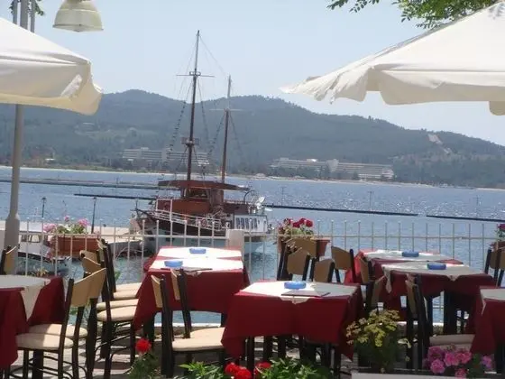 Welcome To Hotel Petunia, In Neos-marmaras,xalkidiki ,greece, Triple Room 5