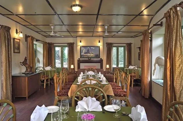 WelcomHeritage Connaught House - Yerinde Yemek