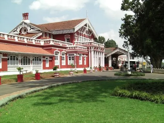 WelcomHeritage Fernhills Royal Palace - Dış Mekan