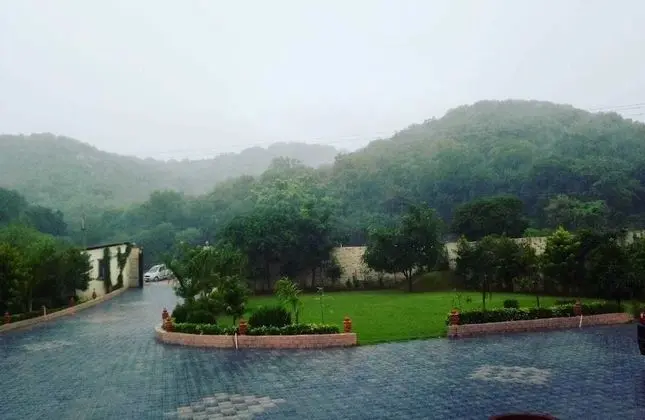 WelcomHeritage Mount Valley Resort, Ranthambore - Dış Mekan