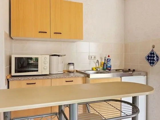 Welcoming Apartment in Meisdorf With Terrace - Mutfak