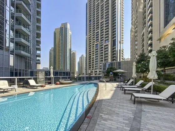 WelHome - Luxury Apartment Facing Burj Khalifa With Terrace - Havuz
