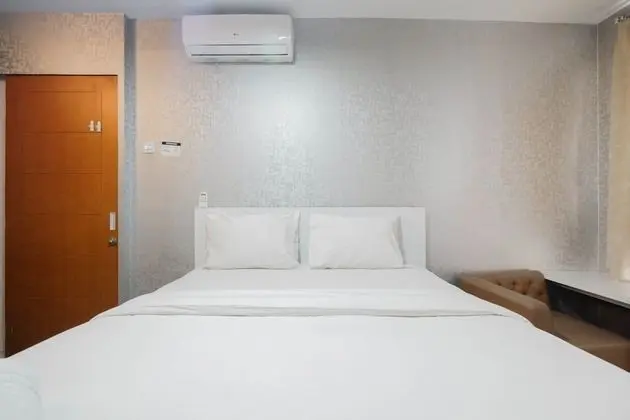 Well Appointed 1BR Apartment at Cinere Bellevue Suites