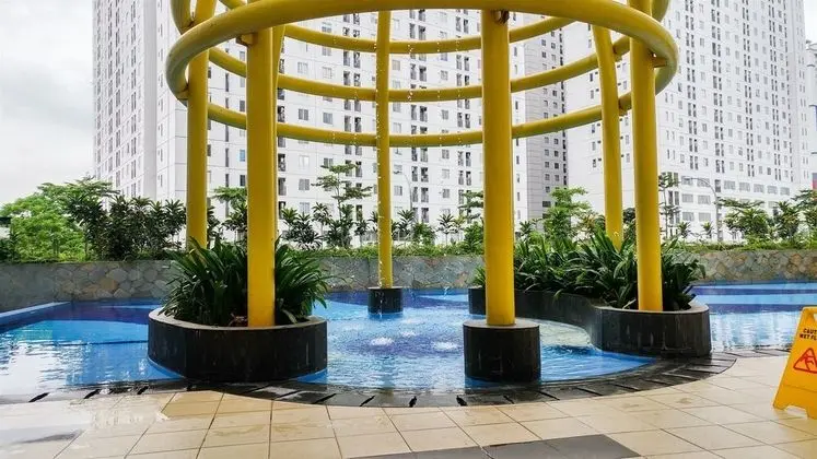 Well Designed And Minimalist 2Br At Bassura City Apartment - Havuz