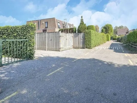 Well Equipped Holiday Home in Nieuwvliet Near the Beach