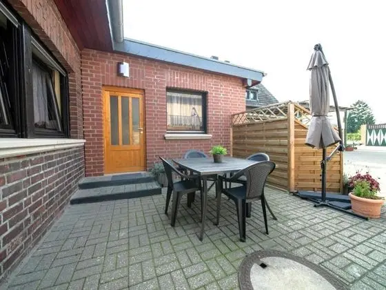 Well -kept Apartment in Juechen on a Horsefarm