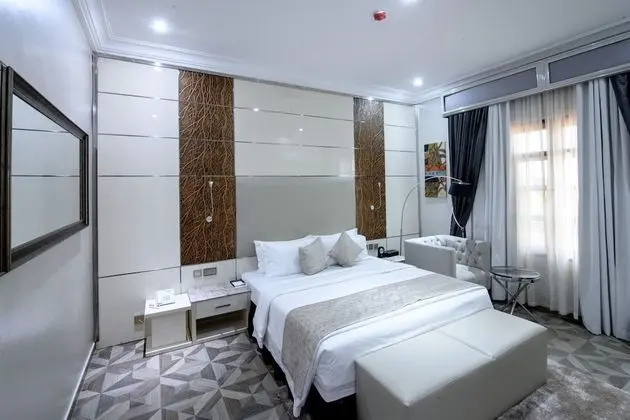 The Wells Carlton Hotel and Apartments - Oda