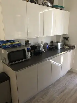 Wembley 2 Bedroom Apartment - Mutfak