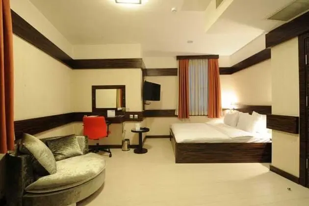 Wes Hotel - Oda