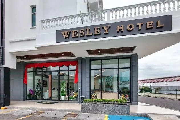 Wesley Hotel - 1