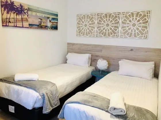 West Beach Lagoon 212 - Gorgeously decorated - Oda