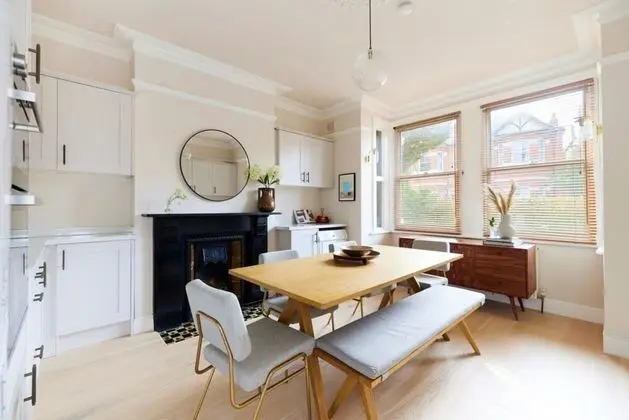 The West Ealing Escape - Glamorous 4bdr House With Patio - Yerinde Yemek