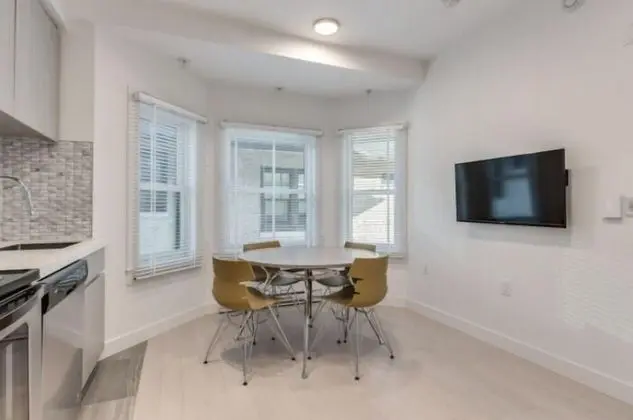 West-End Heritage Townhouse - Mutfak