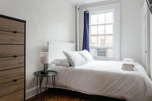 West Village 2 BR and Private Roof Deck - Oda