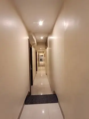 Hotel West Inn - Lobi
