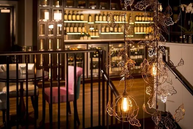 West Park Hotel - İç Mekan