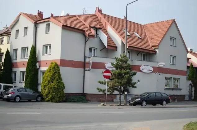 West Hotel