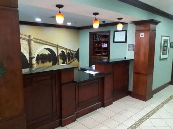 WeStay Suites - Covington Mandeville - Lobi