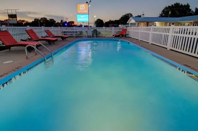 Westbridge Inn and Suites