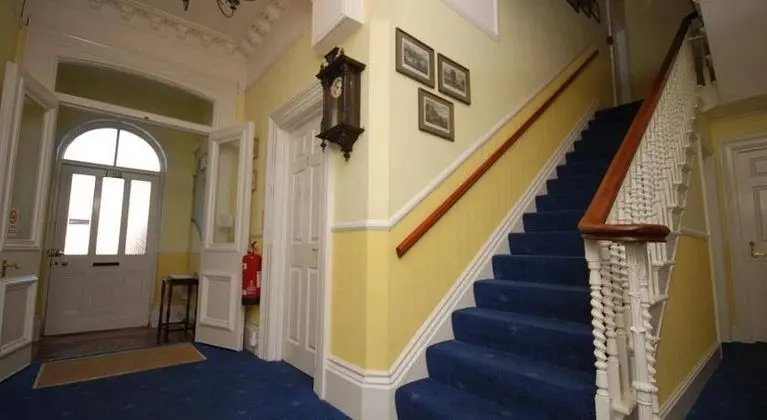 Westbury Lodge