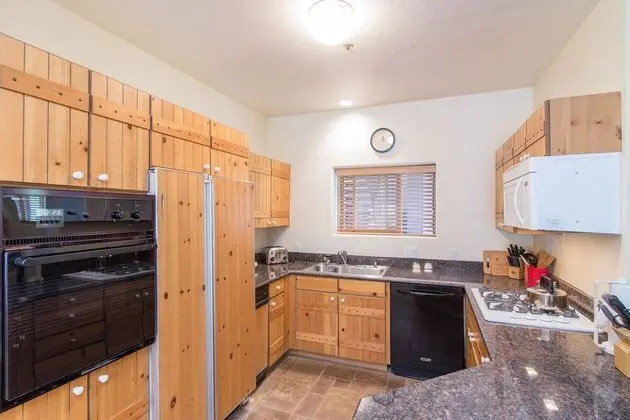 Westermere 311 by Avantstay Gorgeous Condo In Great Location! - Mutfak