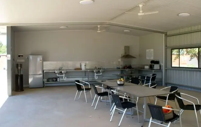 Western Gums Tourist Park - Yerinde Yemek
