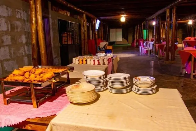 Western Sands Hotel - Yerinde Yemek