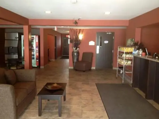 Western Star Inn & Suites Esterhazy - Lobi