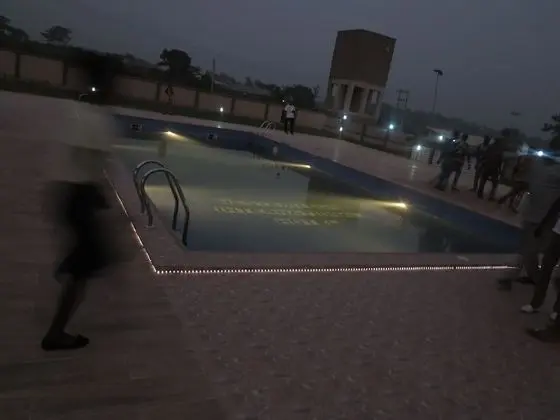 Western Sun International Hotel & Events Centre - Havuz