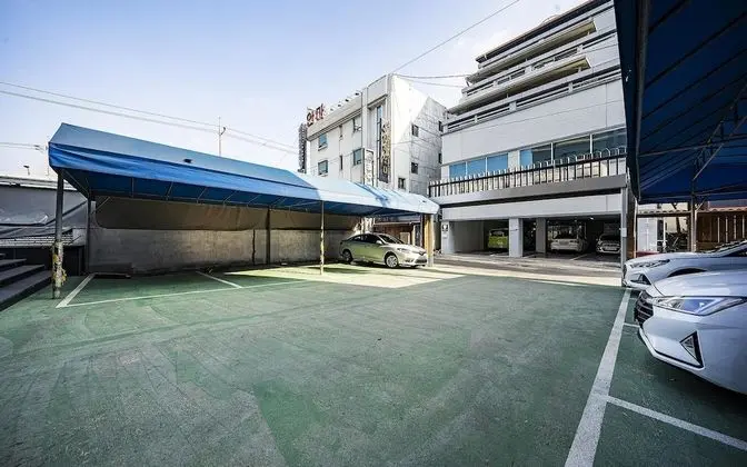 Western Wonpyeongdong Hip