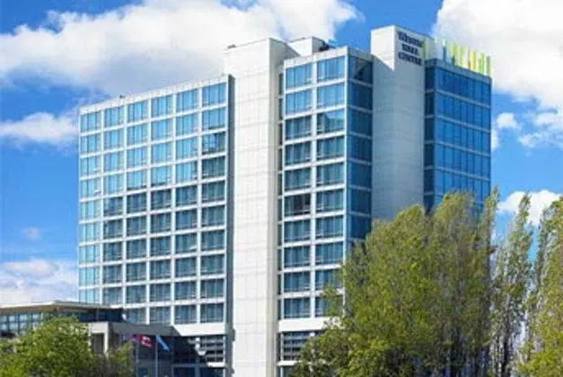 The Westin Wall Centre Vancouver Airport