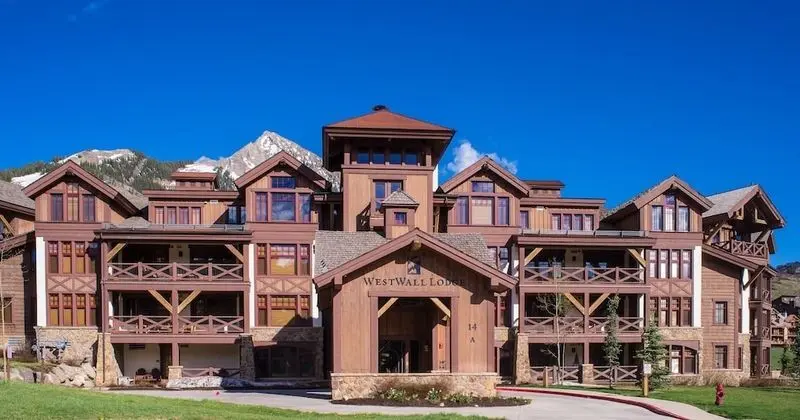WestWall Lodge