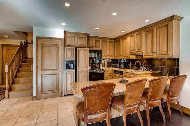 Westwind 404 3BD 3BA Plat. Condo - Mutfak
