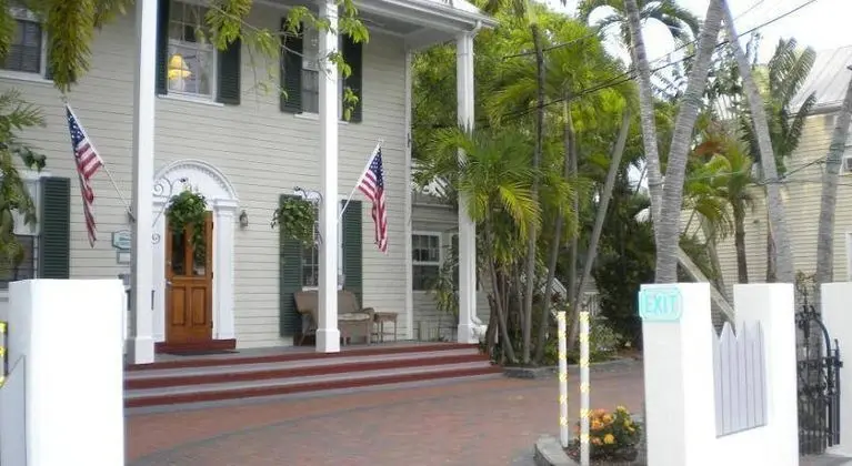 Westwinds Inn