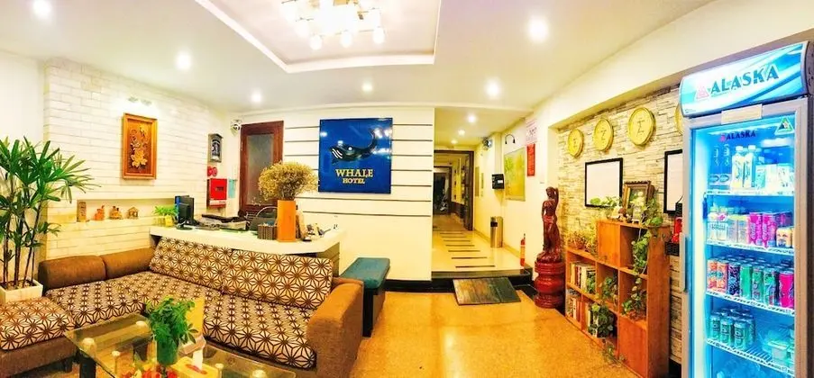 Whale Hotel - Lobi