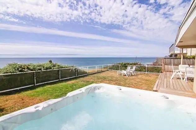 Whale Watch Beach House - Spa