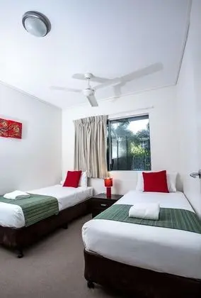 Whalecove Resort and Apartments