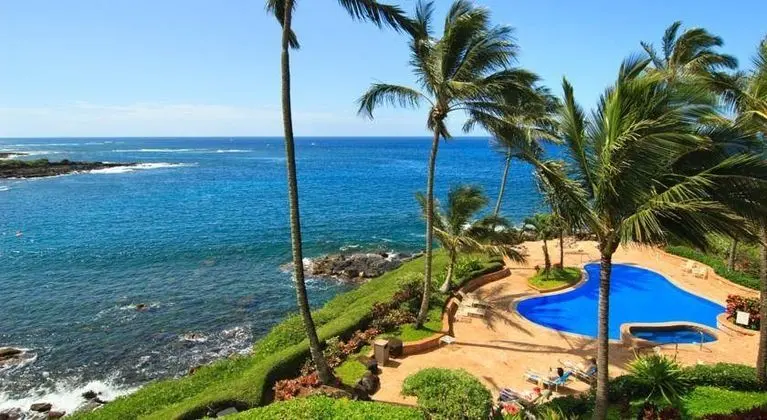 Whalers Cove Oceanfront Resort