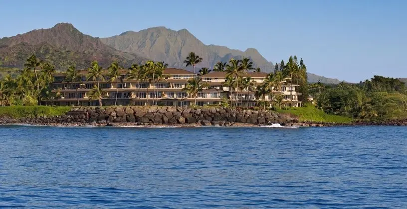 Whalers Cove Oceanfront Resort