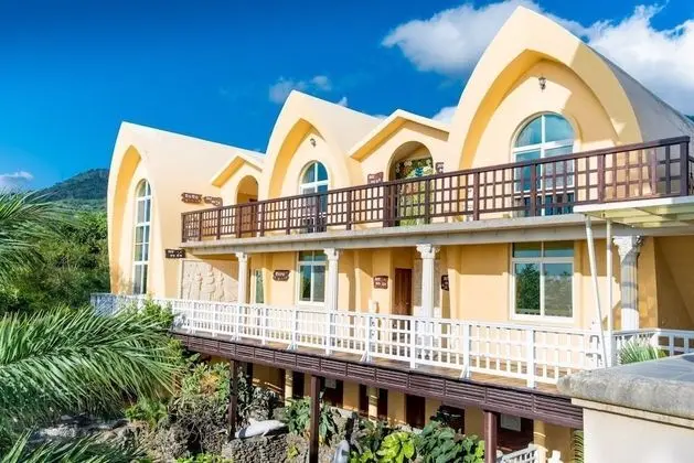 Whales Mountain & Seaview Resort - Dış Mekan