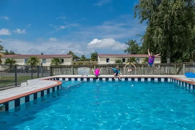 Whanganui River Top 10 Holiday Park - Havuz