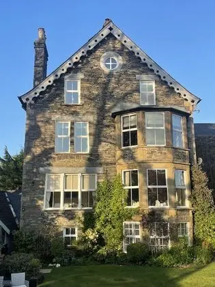 Wheatlands Lodge - Bed & Breakfast
