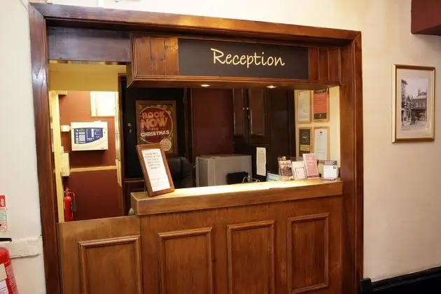 The Wheatsheaf by Marston's Inns - Lobi