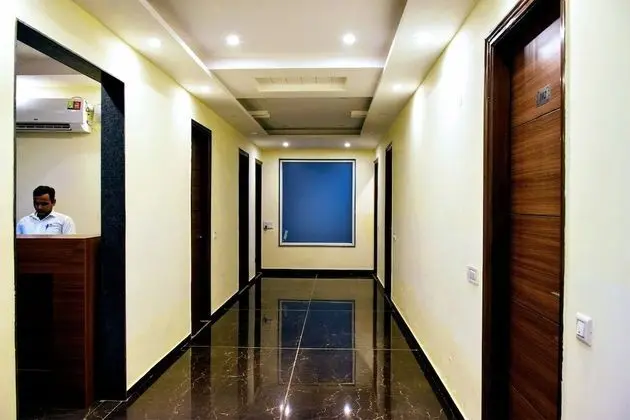 When In Gurgaon - Service Apartments, Opp Artemis Hospital - Lobi
